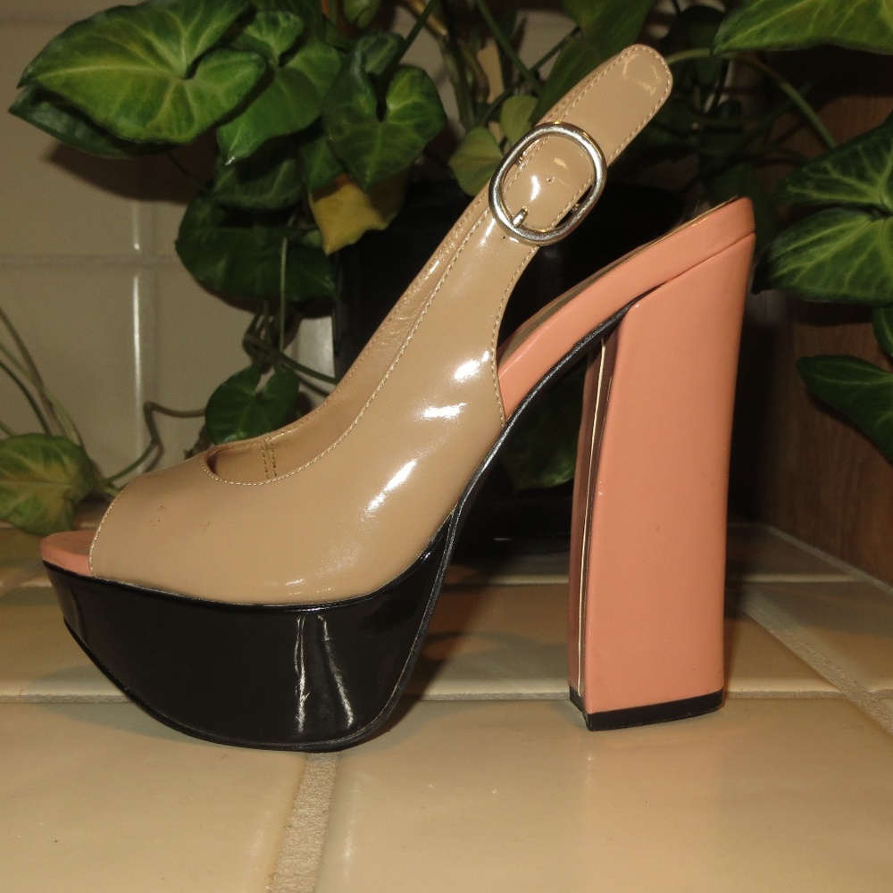 Platform Sandals by CHINESE LAUNDRY - Size 5.5